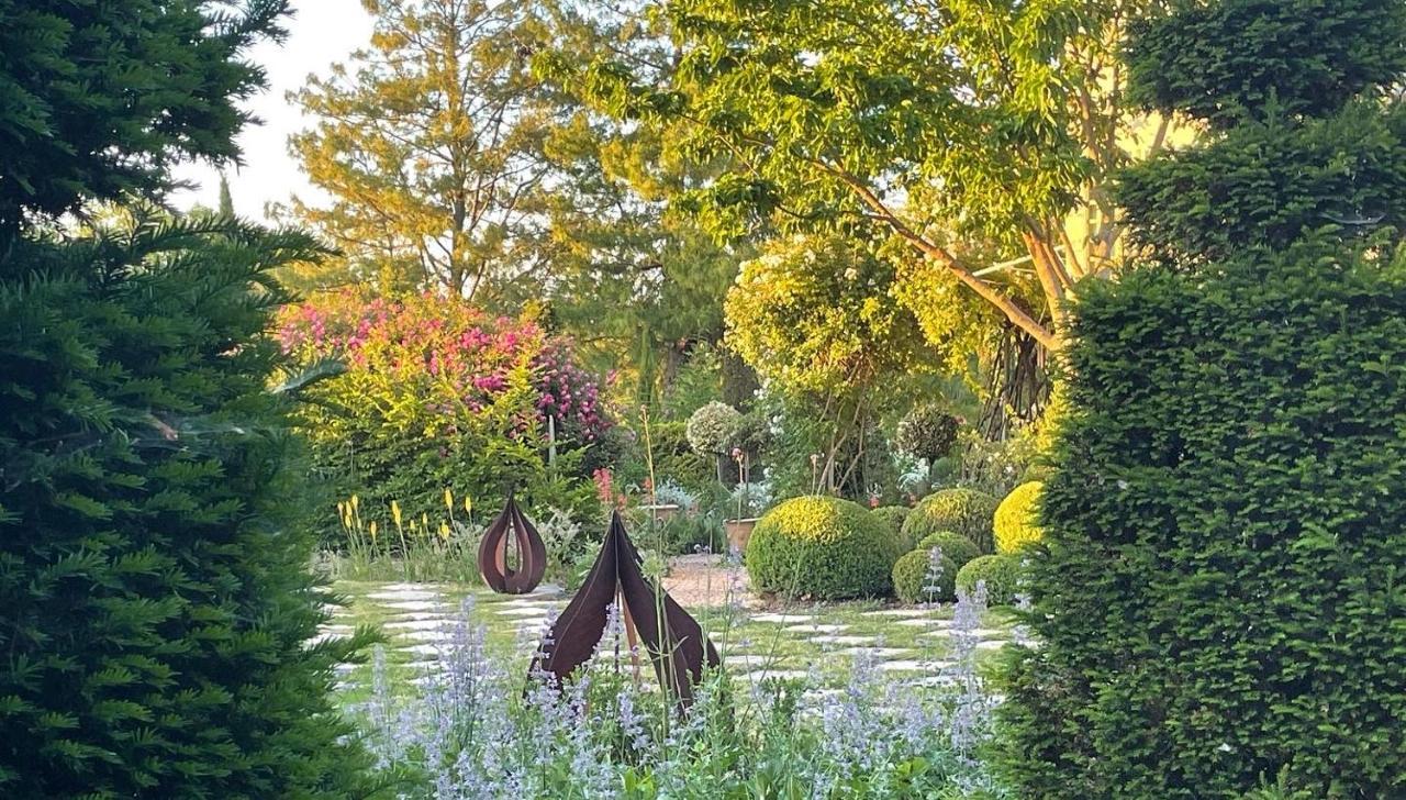 Les Jardins Haute Couture Huismes Exterior foto