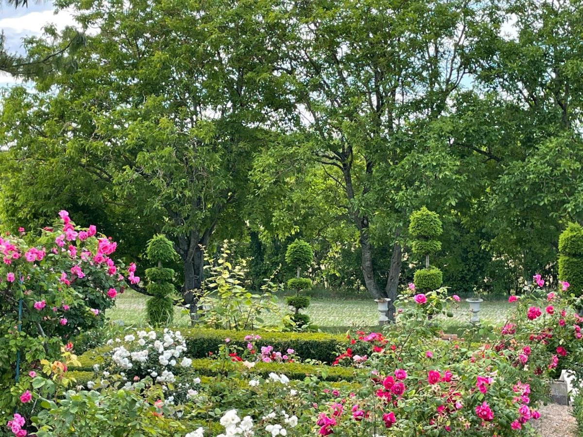 Les Jardins Haute Couture Huismes Exterior foto