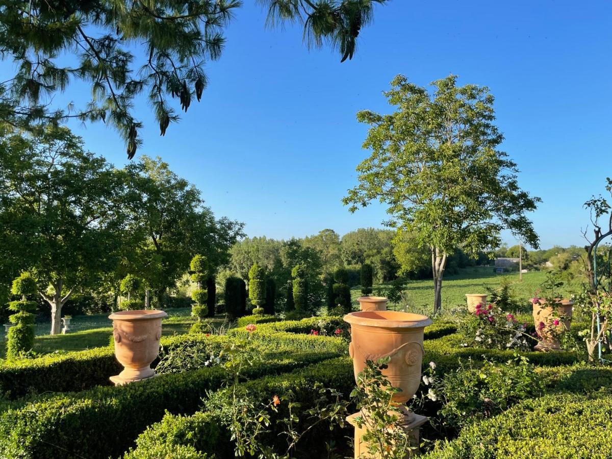 Les Jardins Haute Couture Huismes Exterior foto