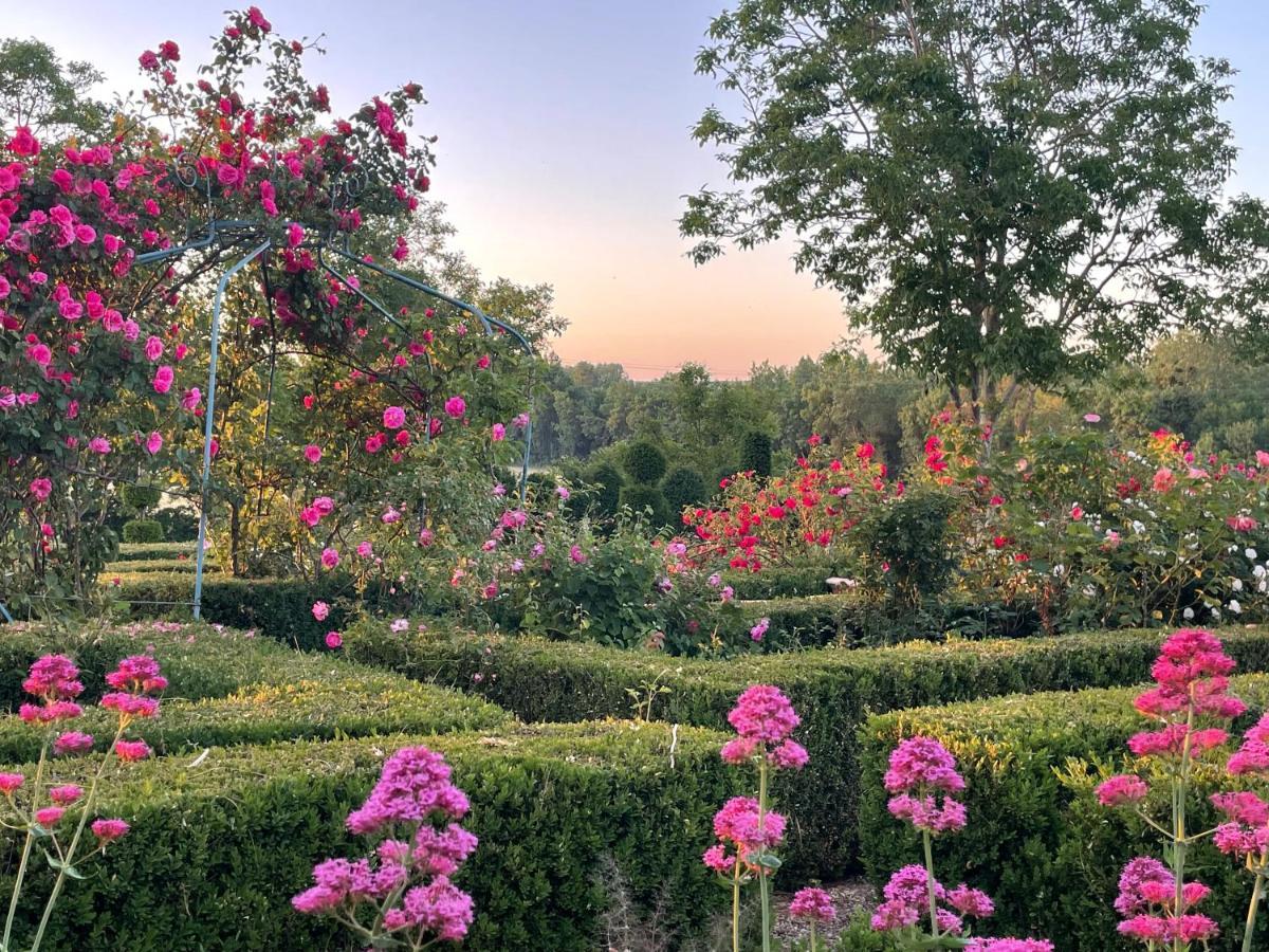 Les Jardins Haute Couture Huismes Exterior foto